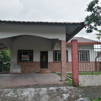 House for sale, Located in Bella Suiza, Algarrobos, Dolega, Chiriquí