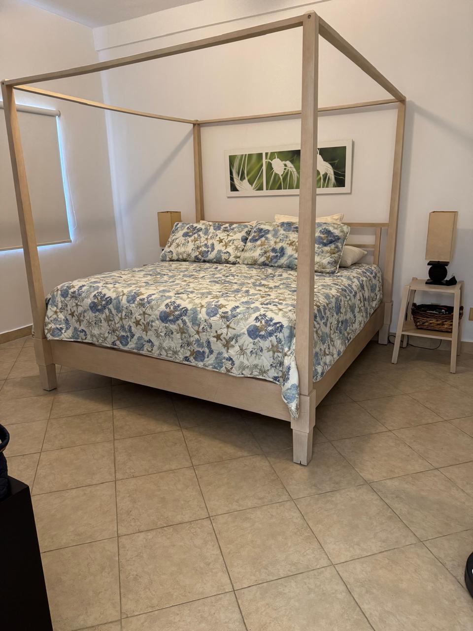 Apartamento en Venta – PH Brisas del Mar, Playa La Barqueta