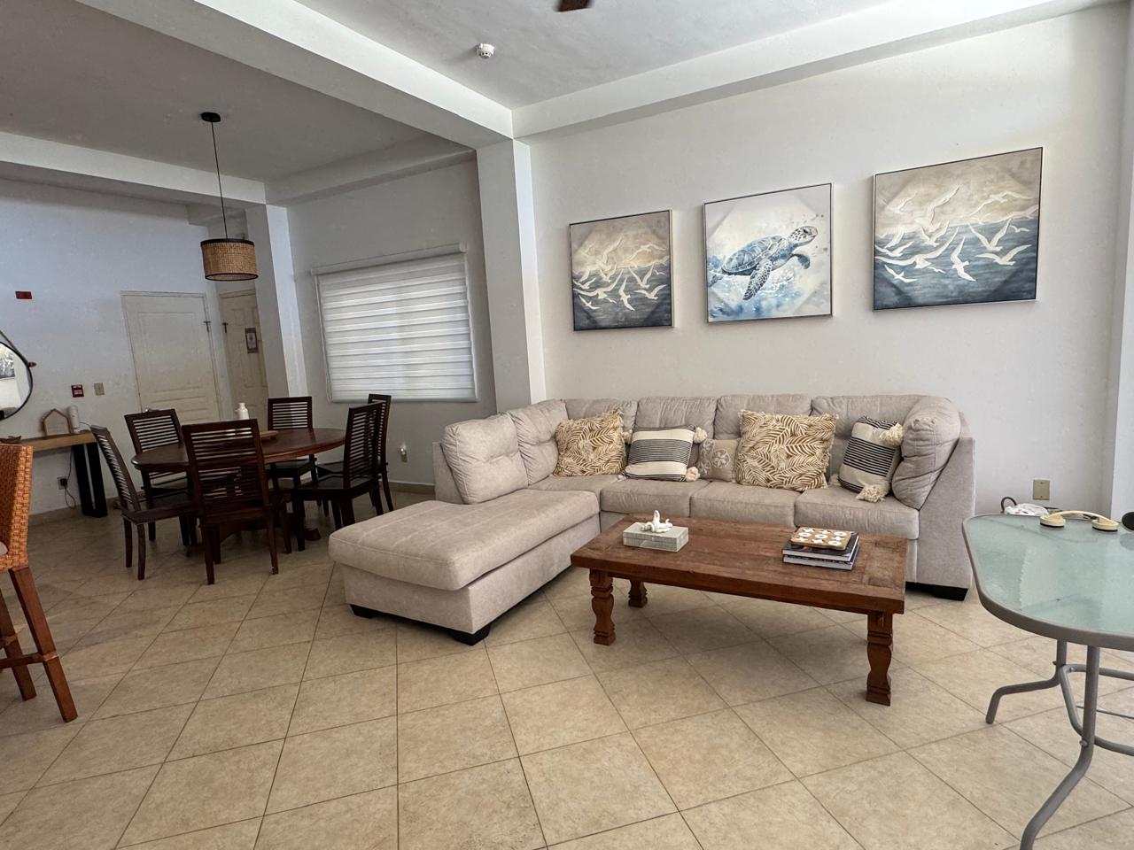 Apartamento en Venta – PH Brisas del Mar, Playa La Barqueta